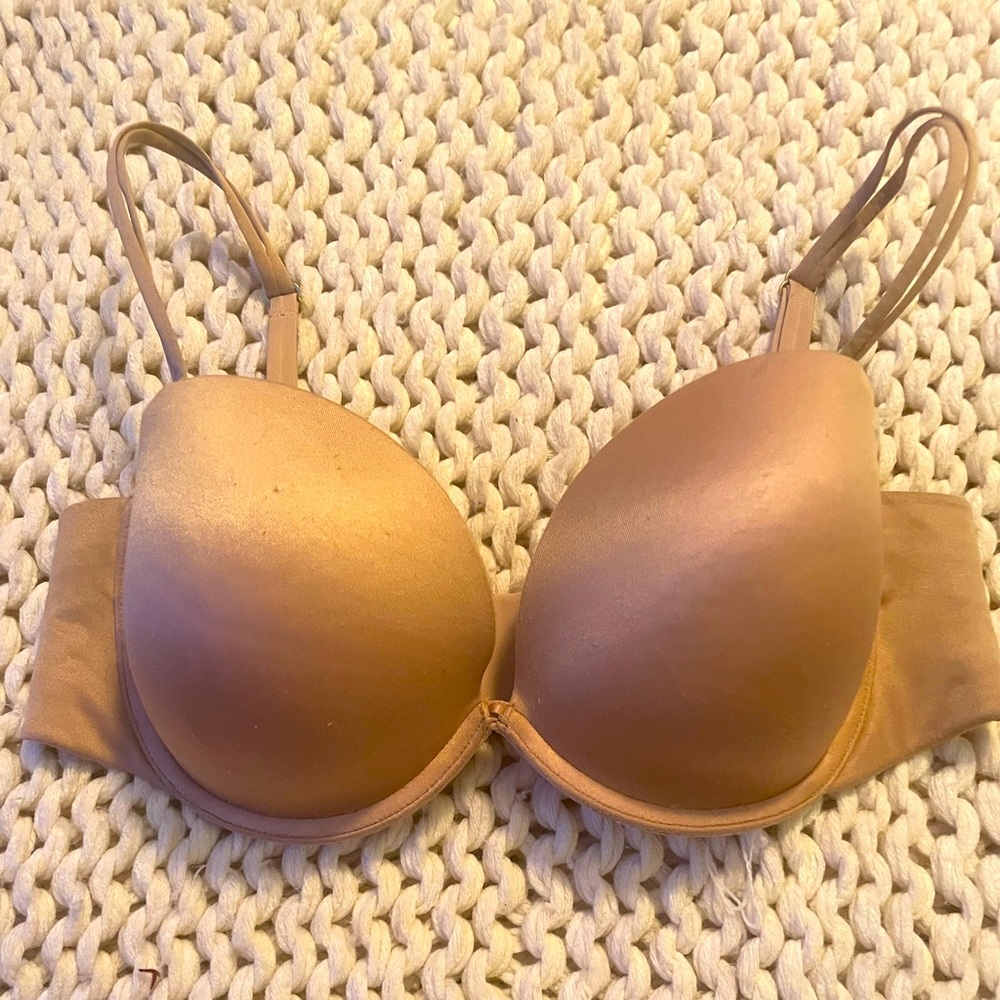 EUC VICTORIA’S SECRET  36D STRAPLESS 5 WAY BRA